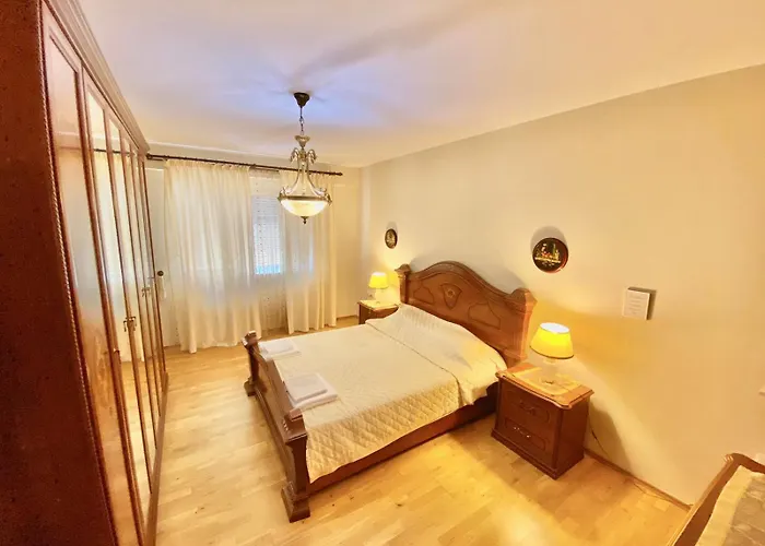 Cozy & Spacious - Centre Wilson Square Tirana
