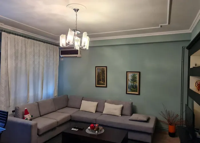 Cozy & Spacious - Centre Wilson Square Apartment